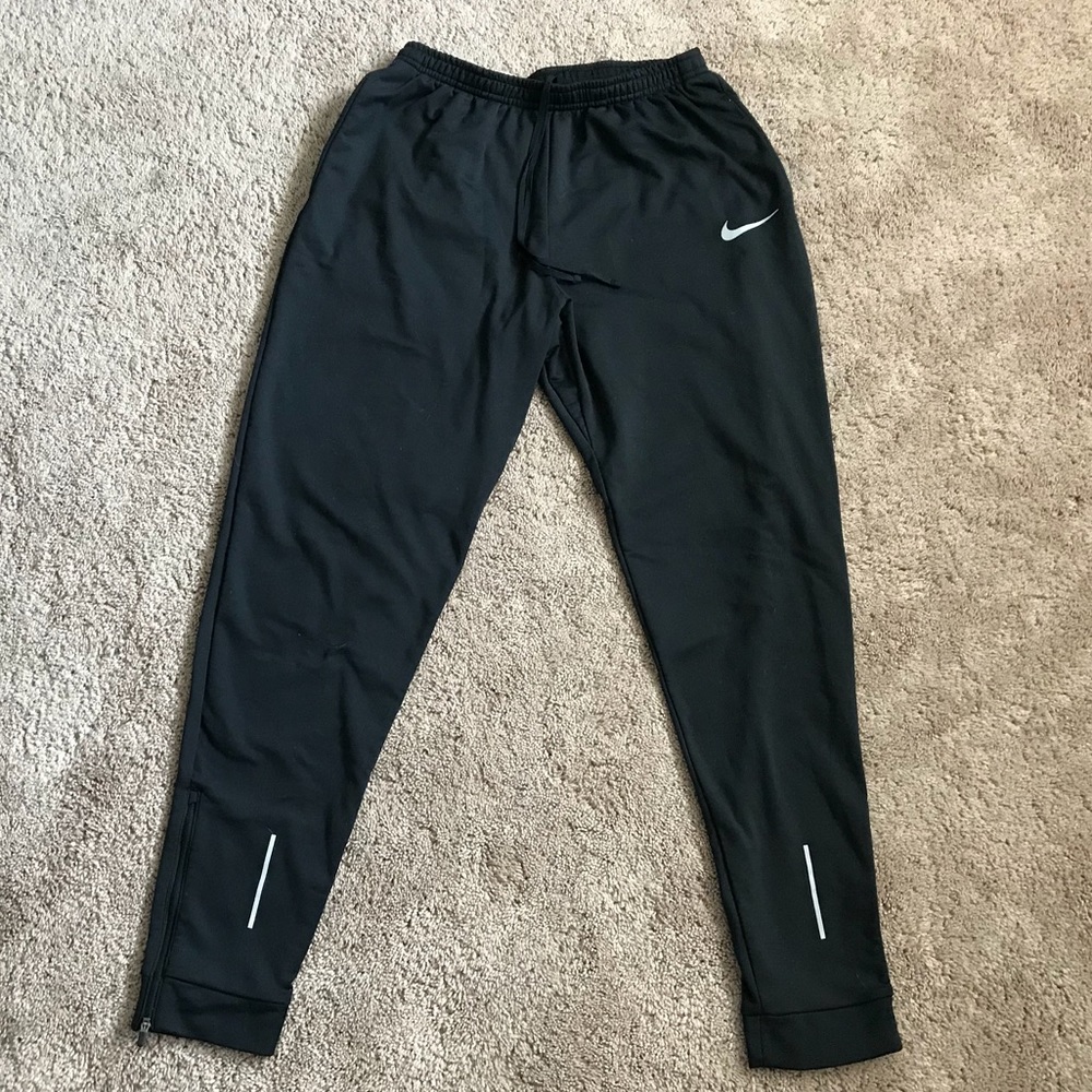 Nike Dri-Fit Essential Knit Pants